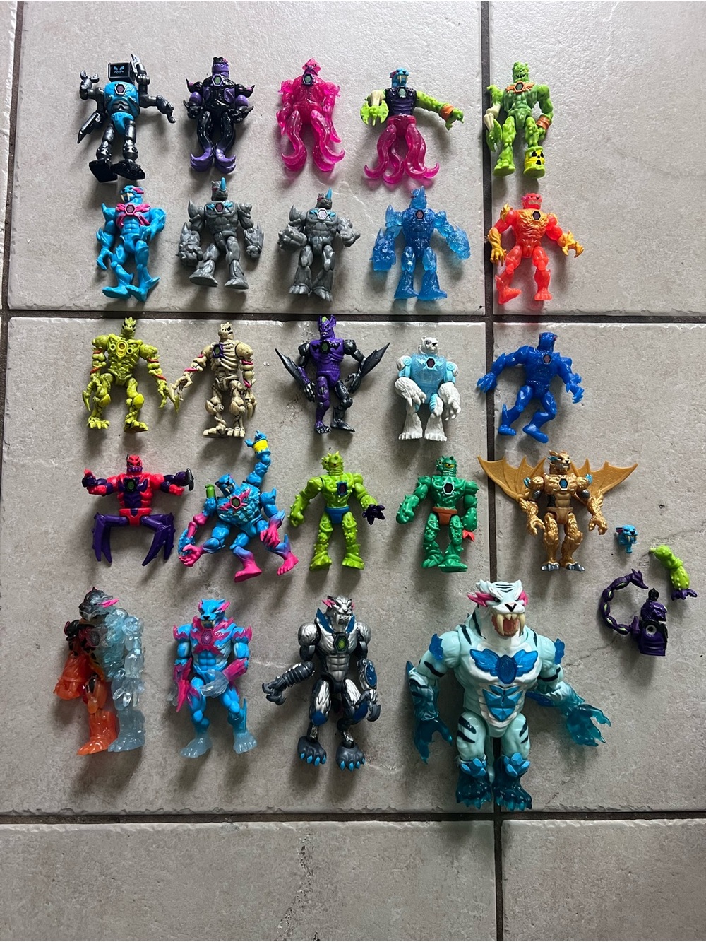 Mr. Beast Lab Hybrid Action Figure Toys Lot of 24